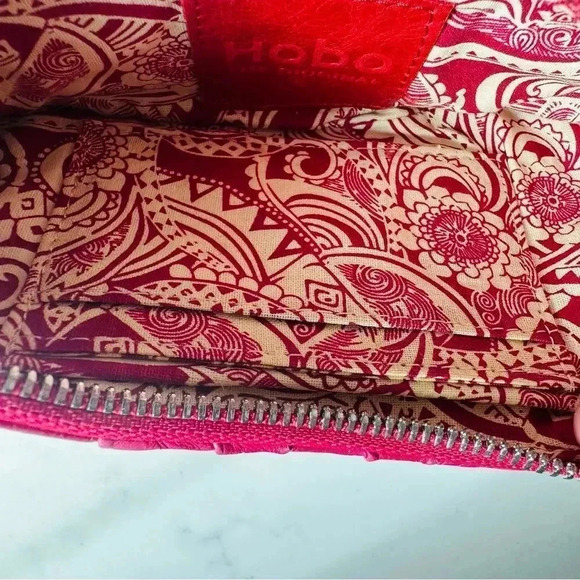 NWOT Hobo International Leather Bow Wristlet/Clutch/ Wallet - Picture 5 of 5